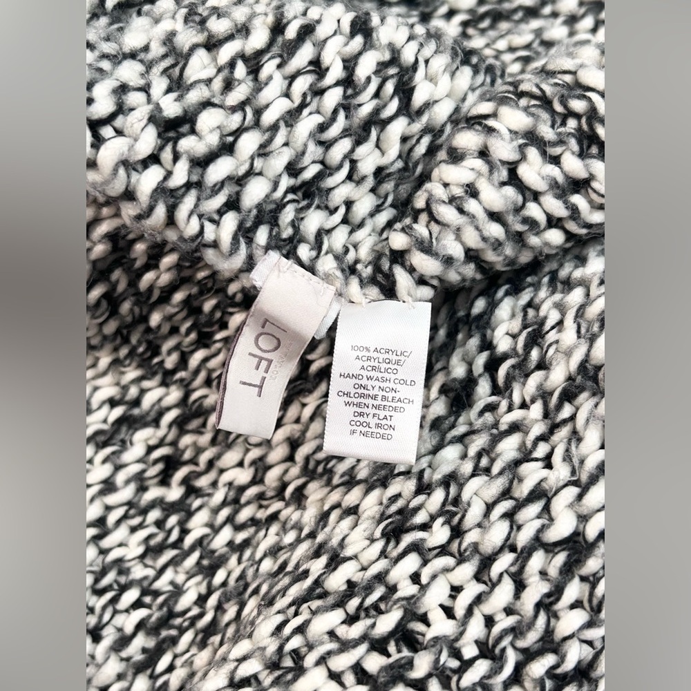 ❥𝗟𝗢𝗙𝗧: Women’s Speckled Knit Chunky Cowl Neck Scarf - One Size - Picture 4 of 4